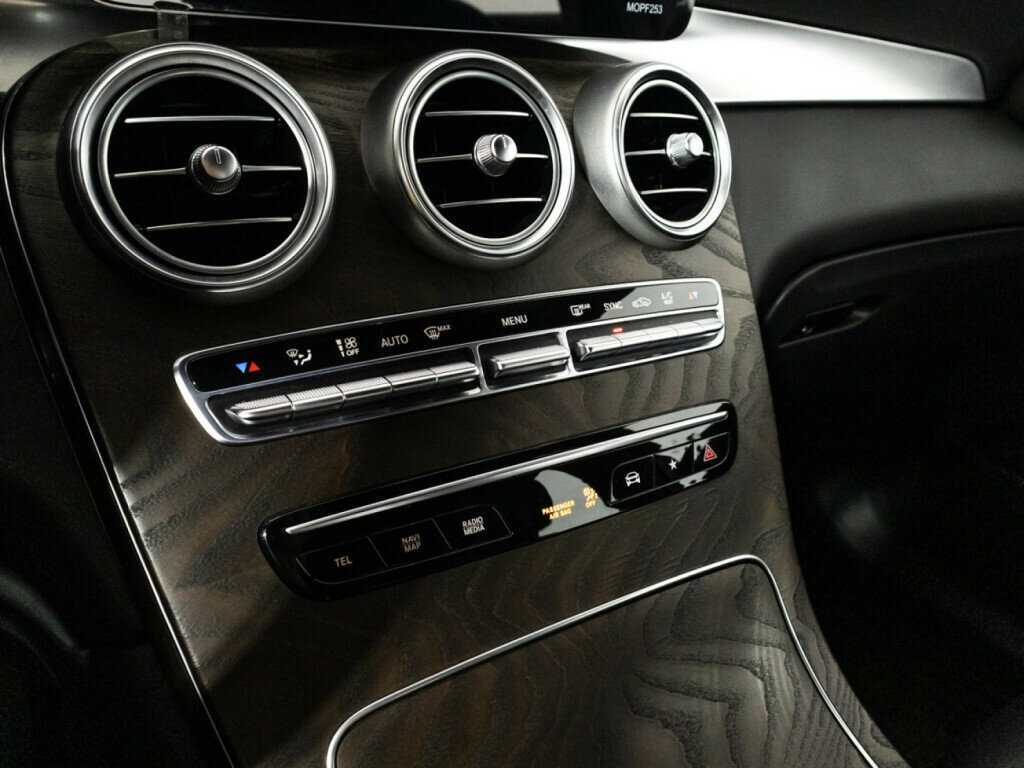 Купить Mercedes-Benz GLC 220 d, 2021, 4 000 км, фото №18