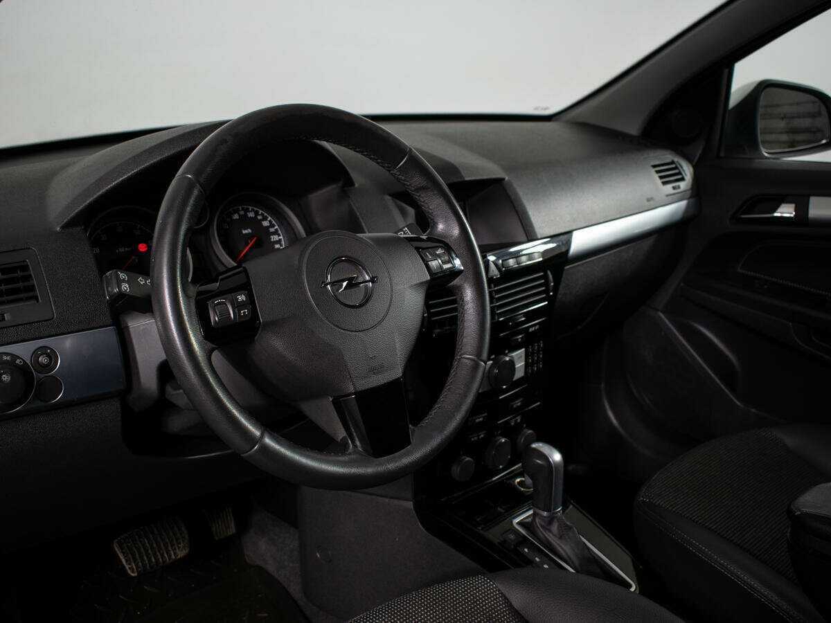 Купить Opel Astra, 2011, 177 603 км, фото №8