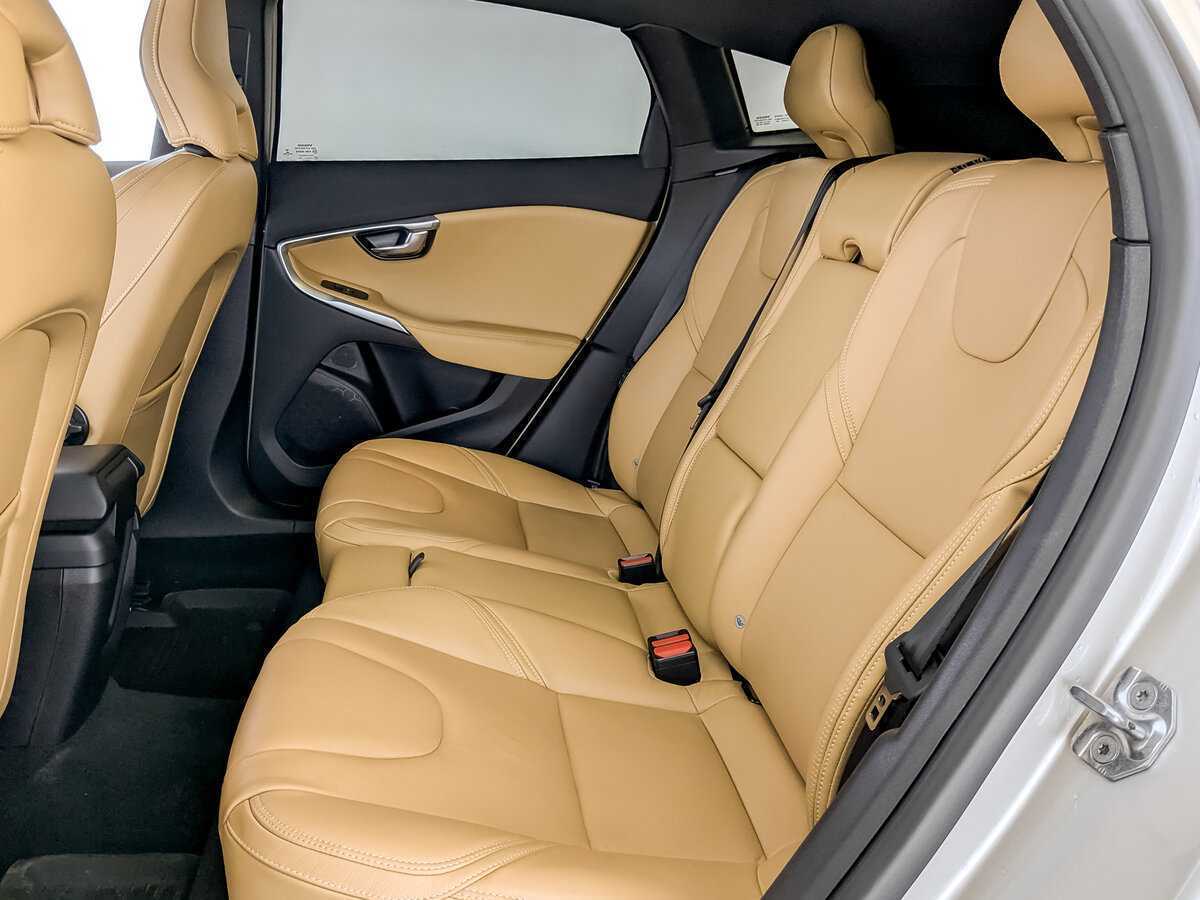 Купить Volvo V40, 2018, 78 425 км, фото №12