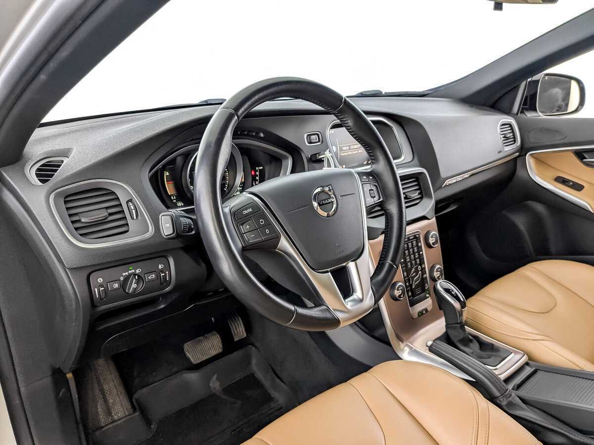 Купить Volvo V40, 2018, 78 425 км, фото №16