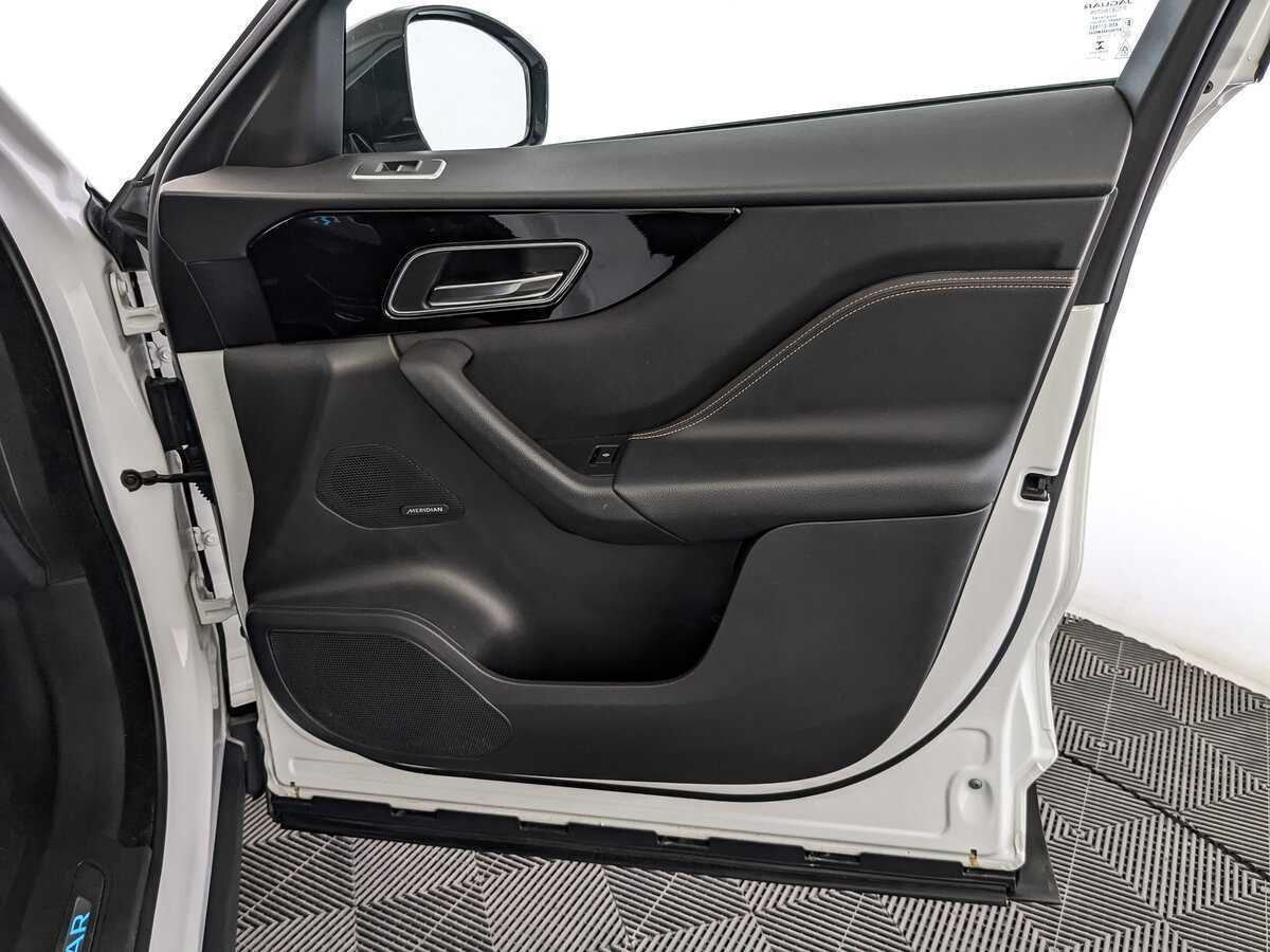 Купить Jaguar F-Pace, 2018, 142 217 км, фото №25
