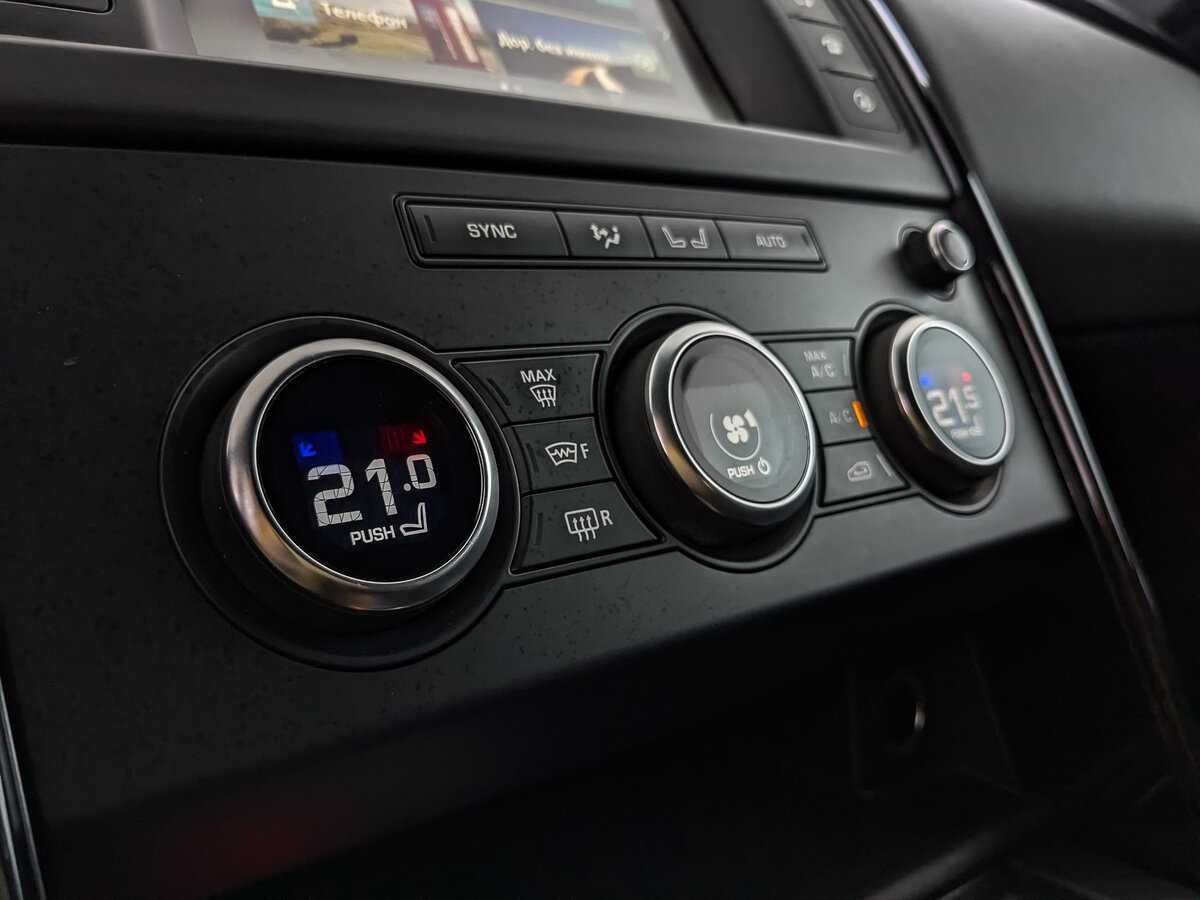 Купить Land Rover Discovery, 2017, 179 686 км, фото №25