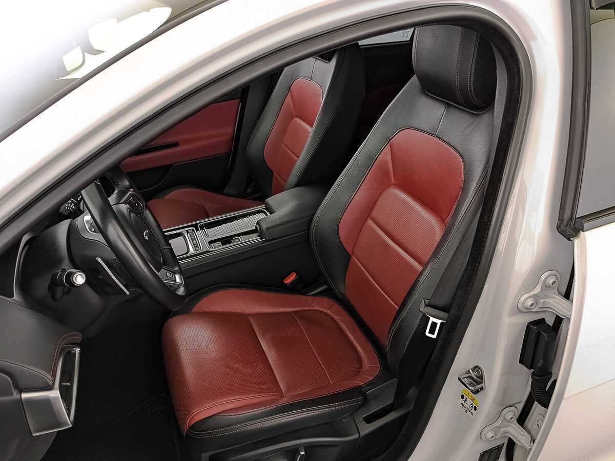 Купить Jaguar XE, 2019, 81 100 км, фото №19