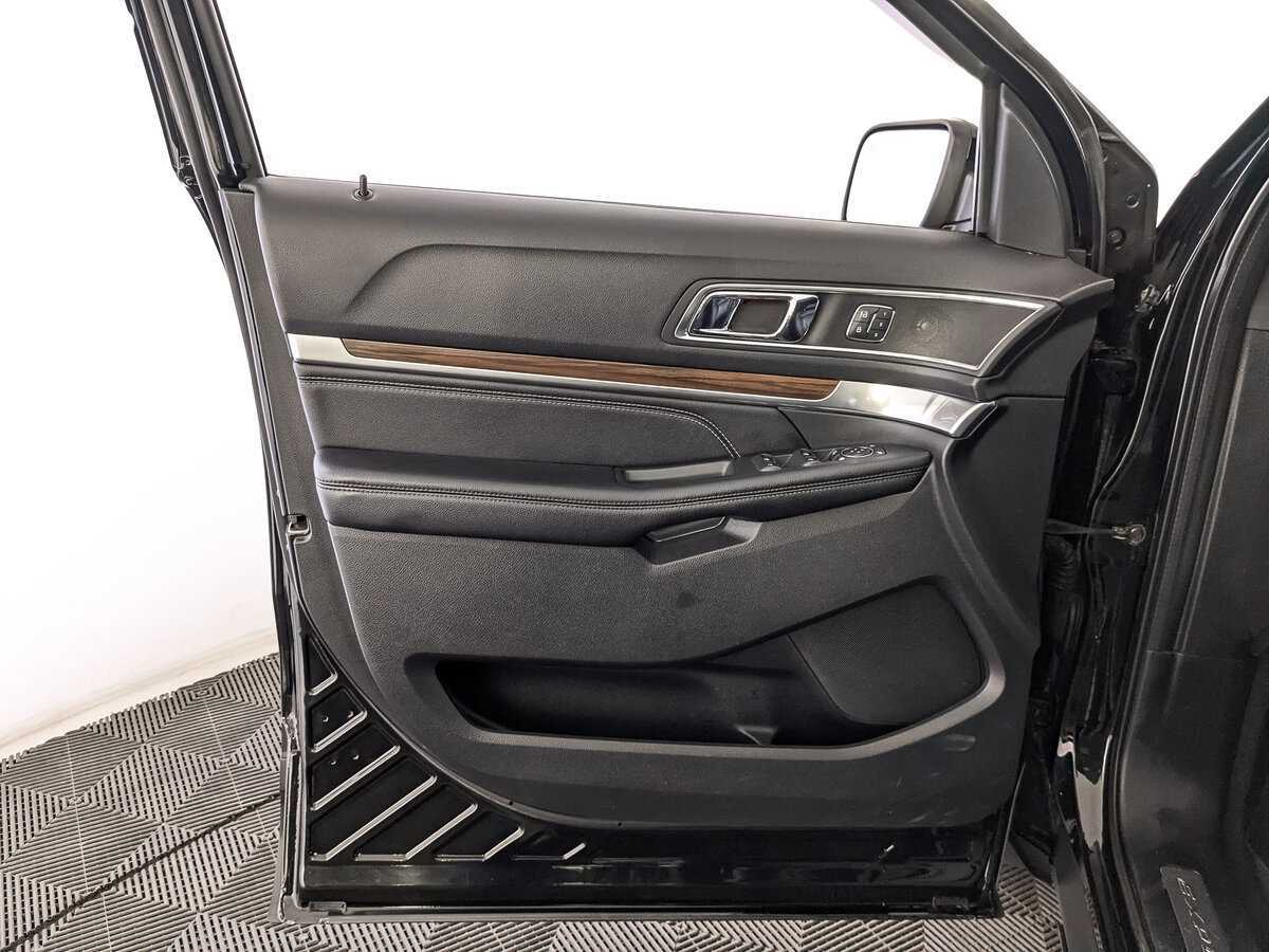 Купить Ford Explorer, 2018, 122 000 км, фото №18