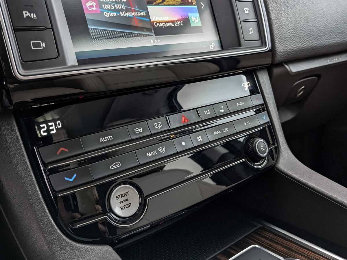 Купить Jaguar F-Pace, 2018, 165 369 км, фото №21