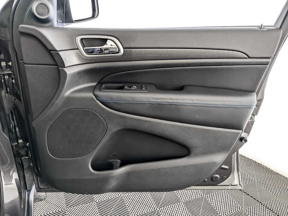 Купить Jeep Grand Cherokee, 2018, 49 000 км, фото №24