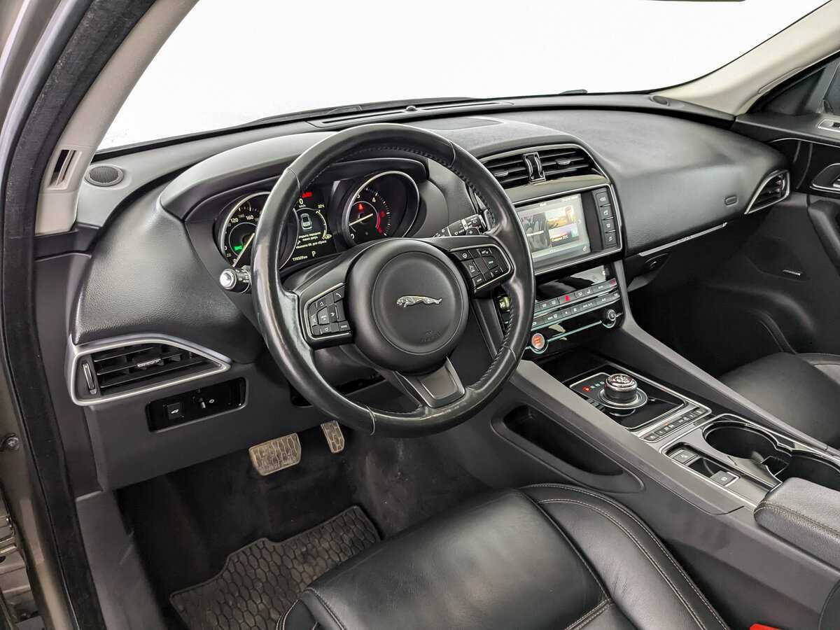 Купить Jaguar F-Pace, 2017, 119 322 км, фото №16