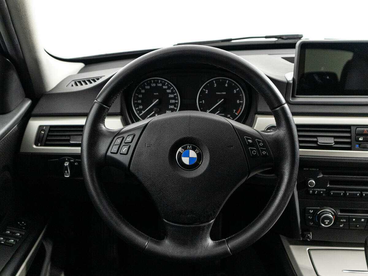 Купить BMW 3 серии 318i, 2011, 68 196 км, фото №15