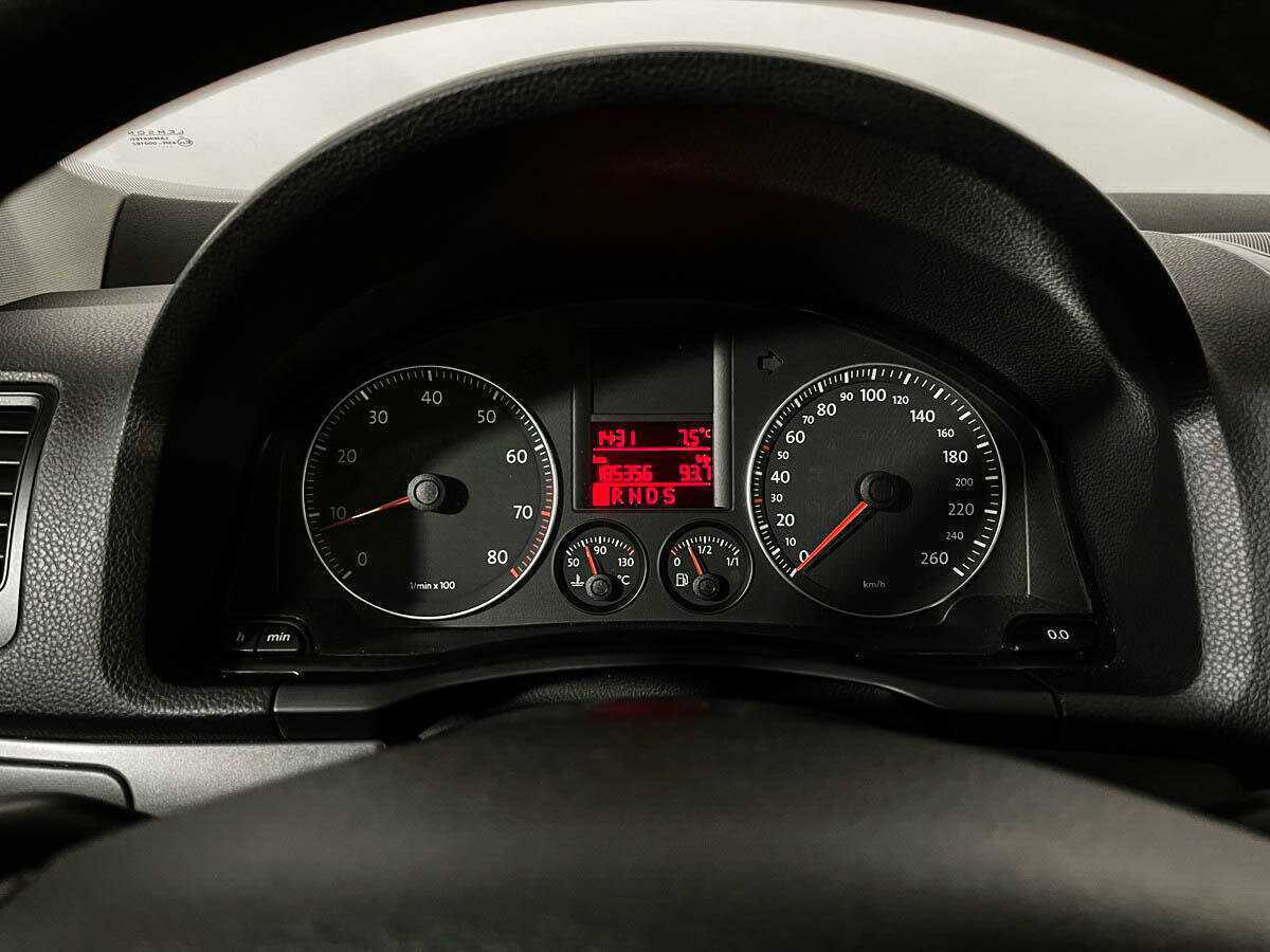 Купить Volkswagen Jetta, 2006, 185 353 км, фото №9