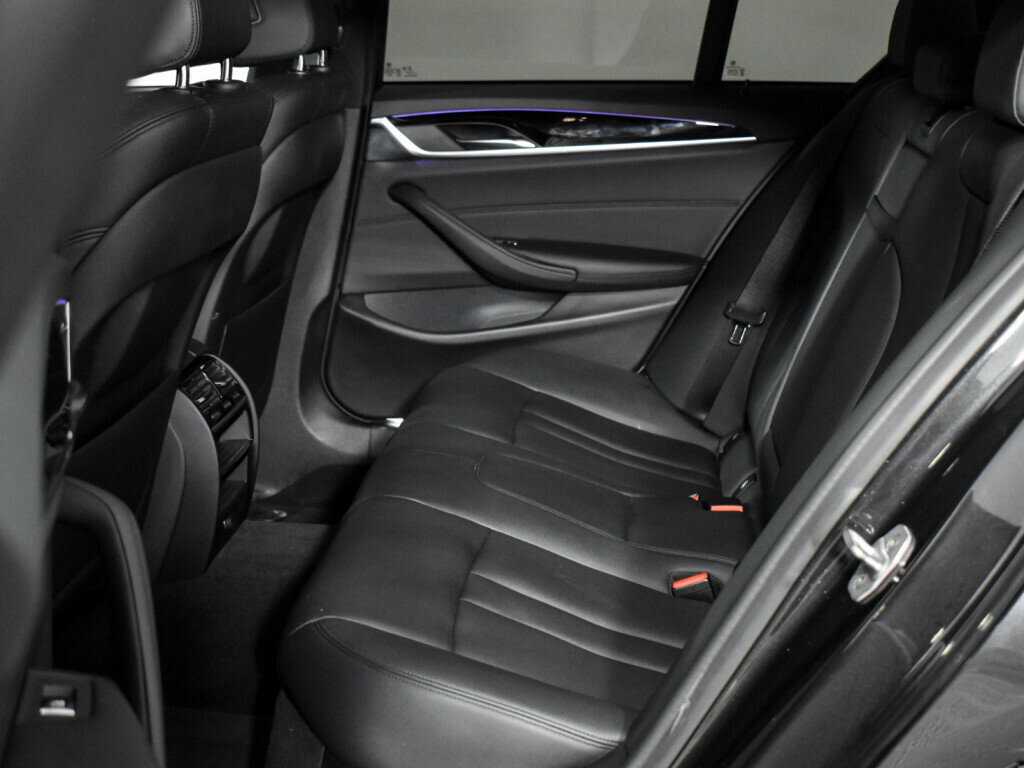 Купить BMW 5 серии 520i, 2018, 67 789 км, фото №14
