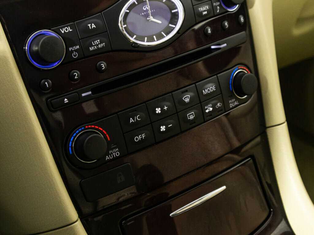 Купить Infiniti QX50, 2016, 149 755 км, фото №21