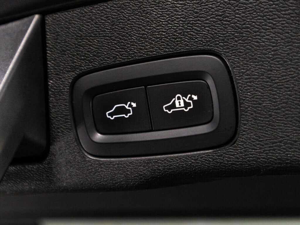 Купить Volvo XC60, 2018, 134 300 км, фото №15