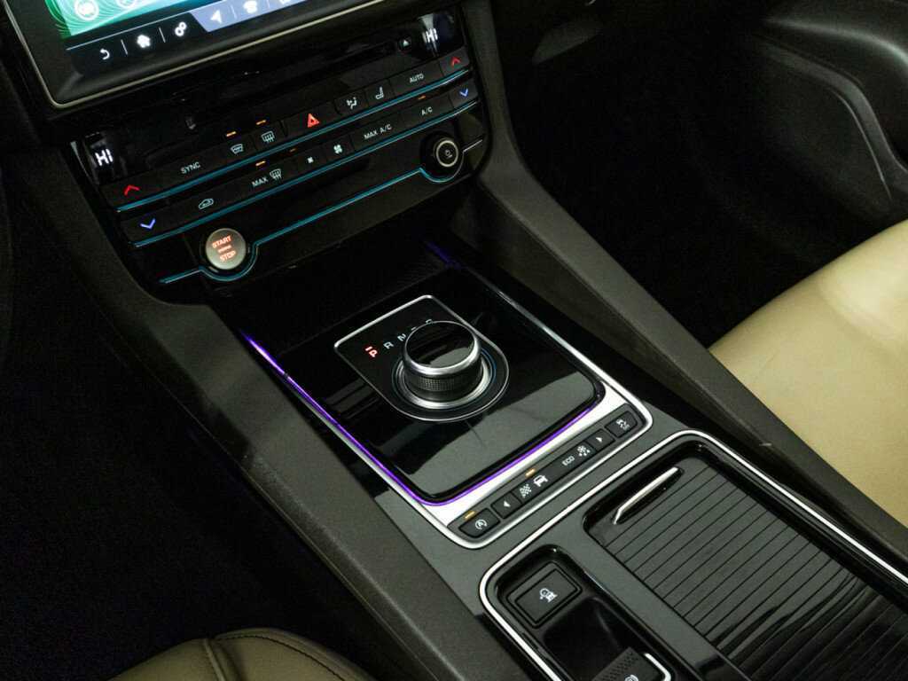 Купить Jaguar F-Pace, 2016, 108 000 км, фото №20