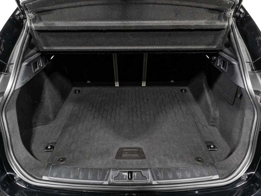 Купить Jaguar F-Pace, 2016, 101 565 км, фото №15