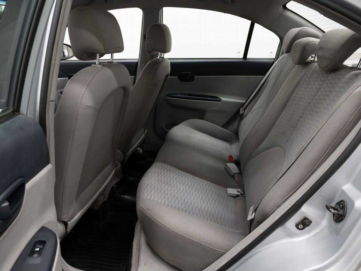 Купить Hyundai Verna, 2006, 260 000 км, фото №9