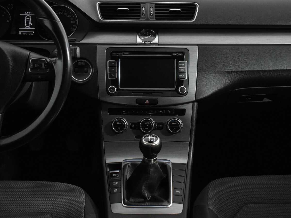 Купить Volkswagen Passat, 2011, 231 000 км, фото №15