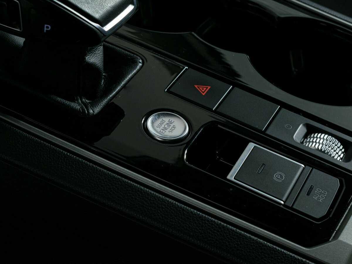 Купить Volkswagen Touareg, 2019, 157 400 км, фото №18