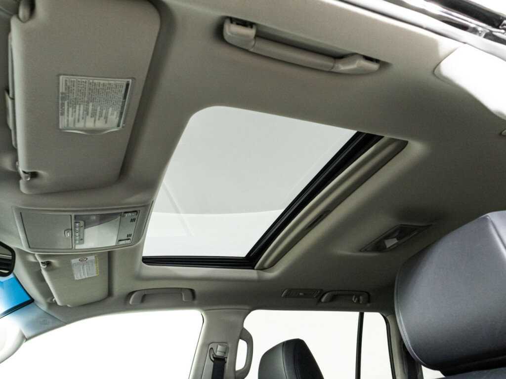 Купить Lexus LX 570, 2011, 376 590 км, фото №19