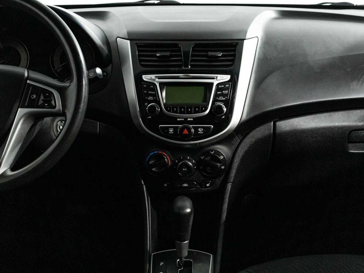 Купить Hyundai Solaris, 2011, 172 938 км, фото №14