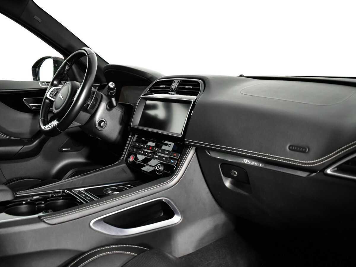Купить Jaguar F-Pace, 2016, 74 000 км, фото №9