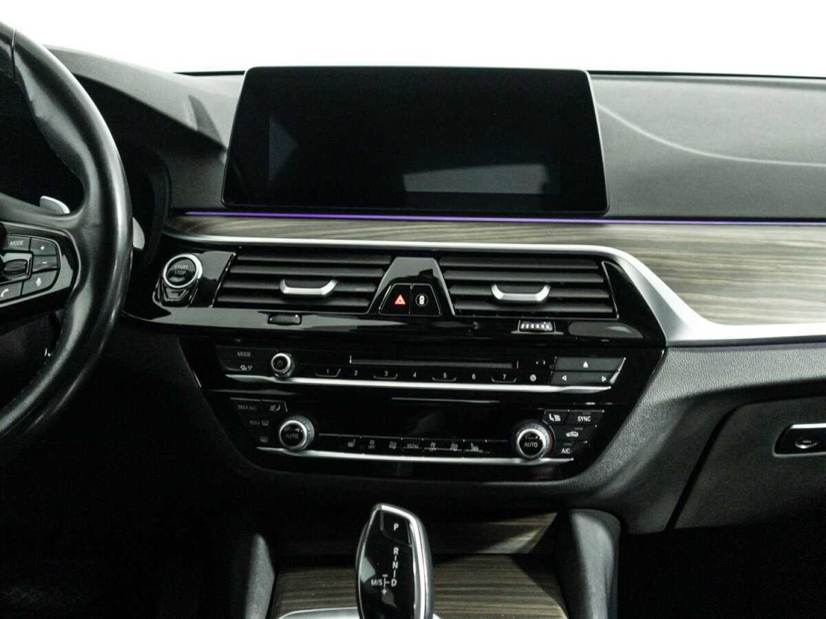 Купить BMW 5 серии 520d xDrive, 2019, 90 536 км, фото №14