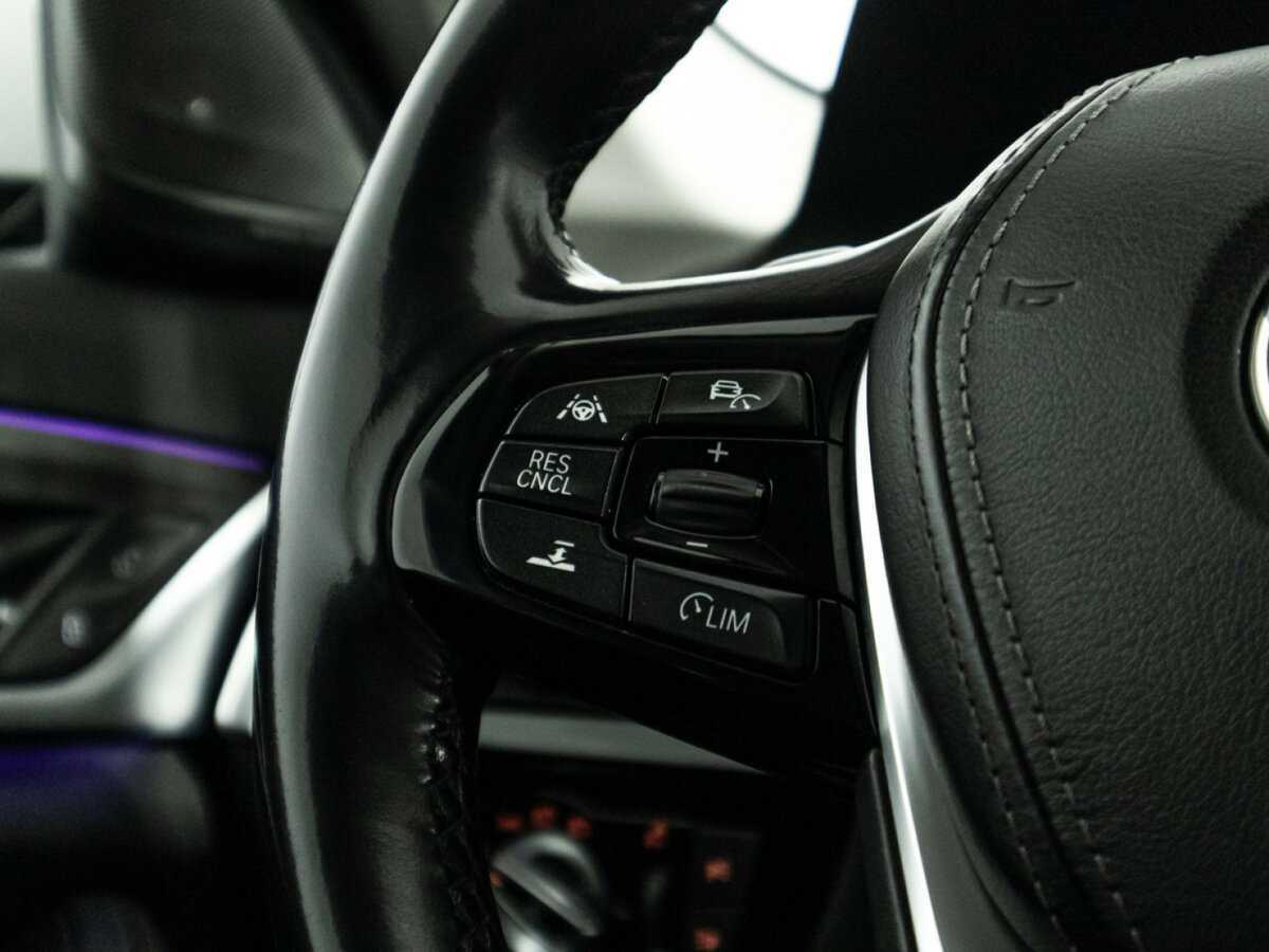 Купить BMW 5 серии 520d xDrive, 2019, 90 536 км, фото №27