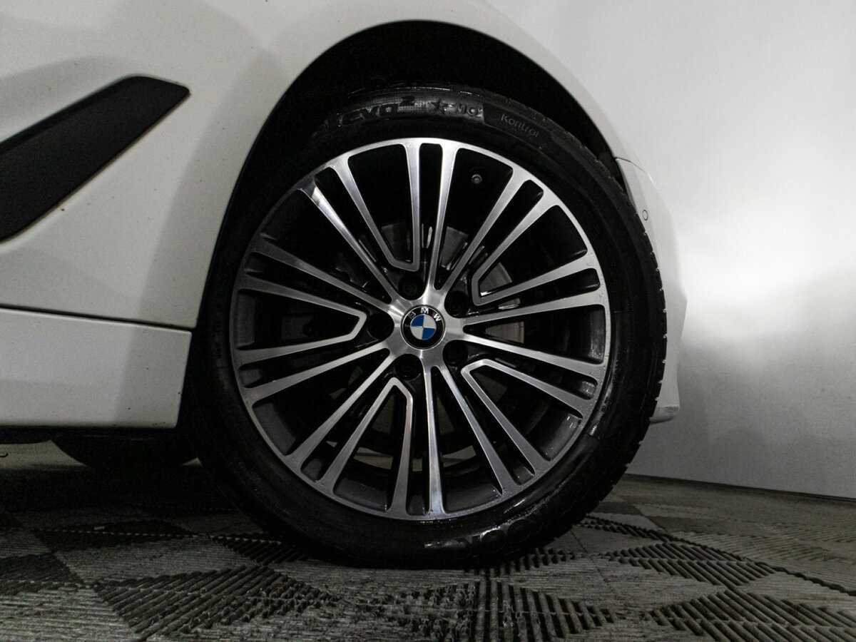 Купить BMW 5 серии 520d xDrive, 2019, 90 536 км, фото №33