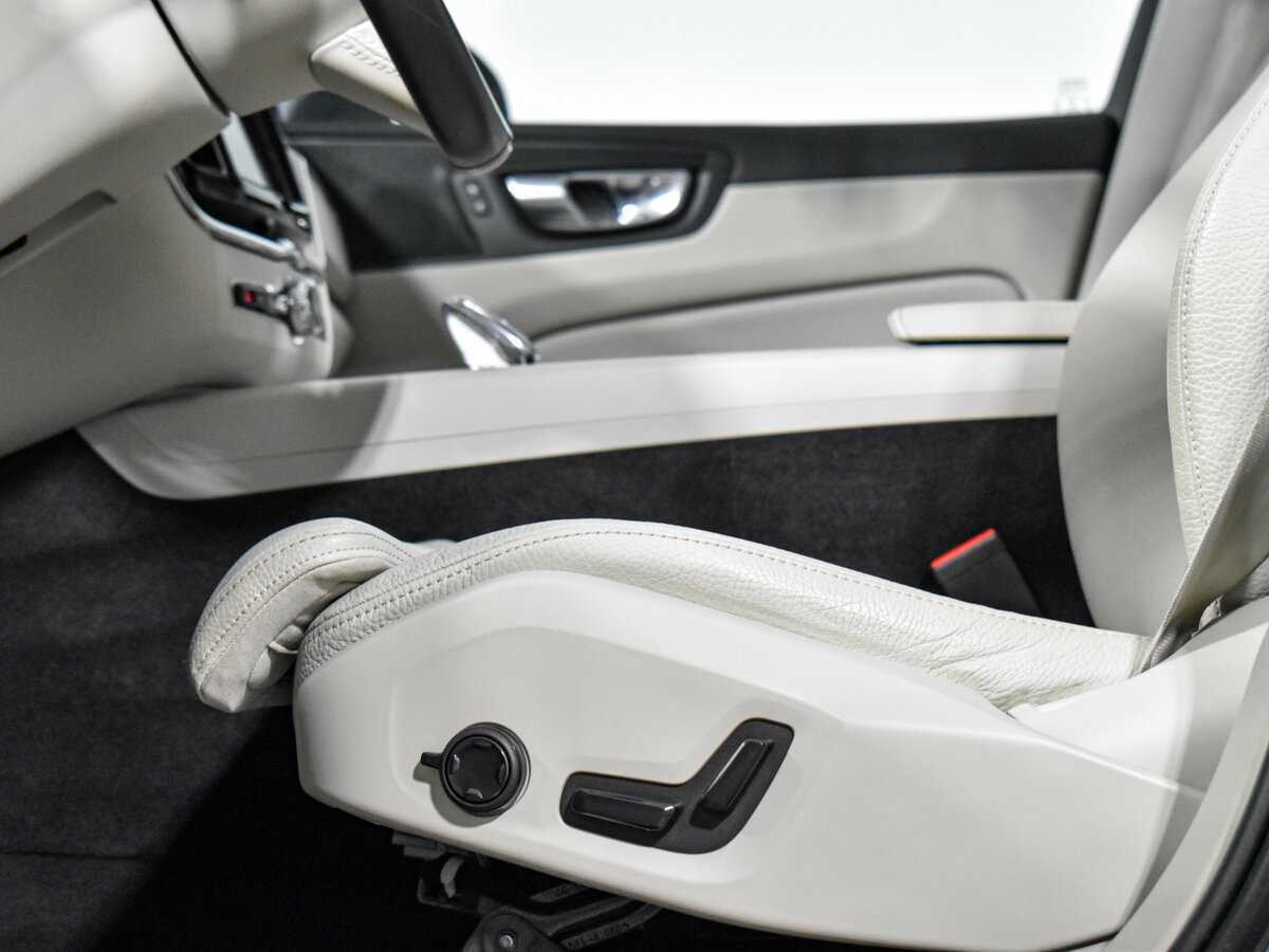 Купить Volvo XC60, 2021, 46 000 км, фото №9