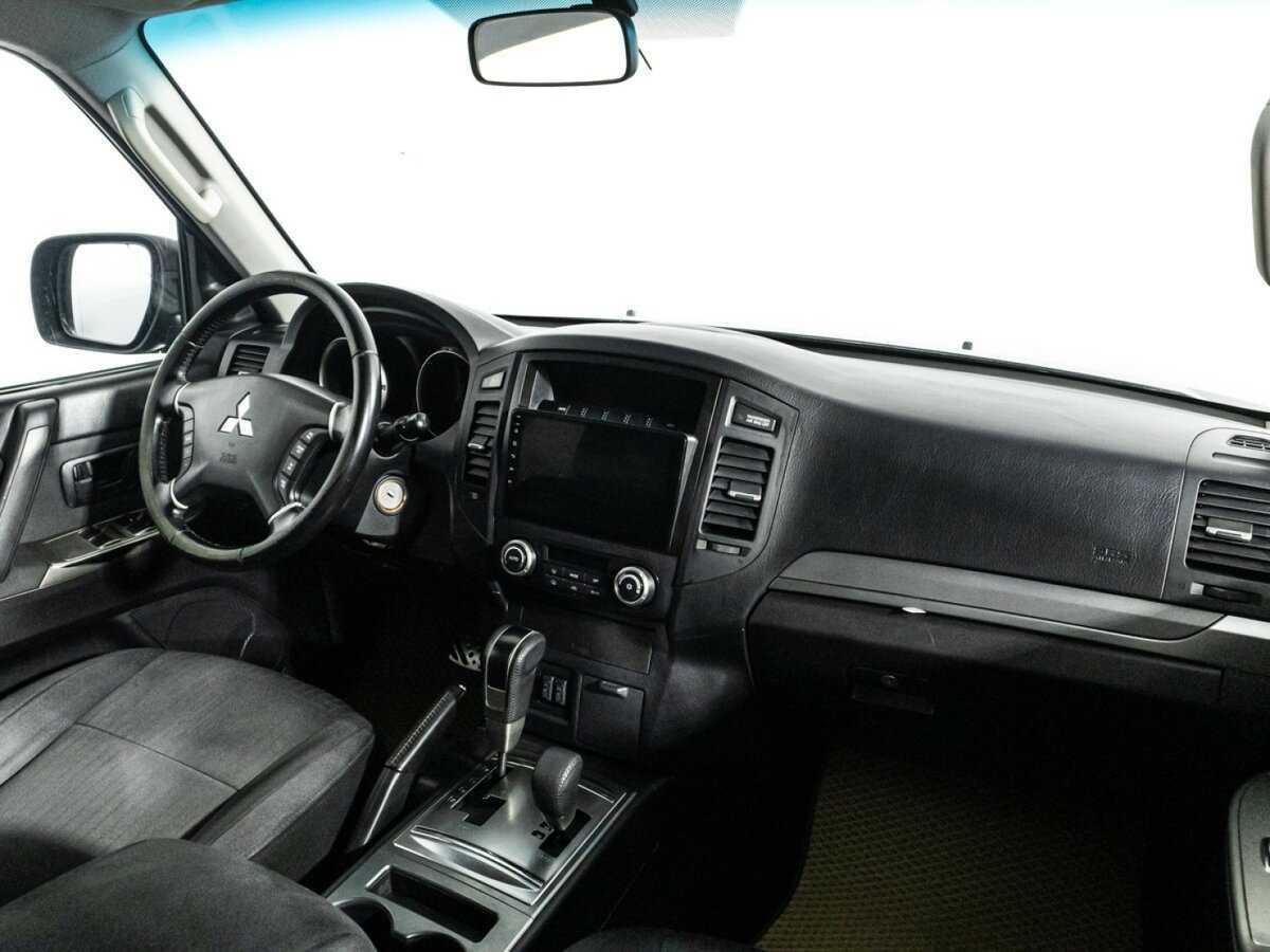Купить Mitsubishi Pajero, 2011, 503 359 км, фото №9