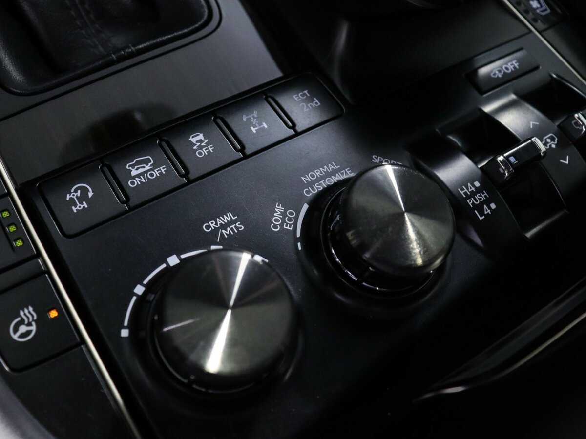 Купить Lexus LX 570, 2017, 182 543 км, фото №25