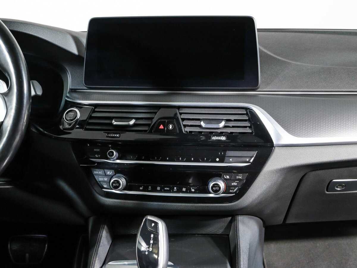 Купить BMW 5 серии 530i xDrive, 2021, 112 546 км, фото №8
