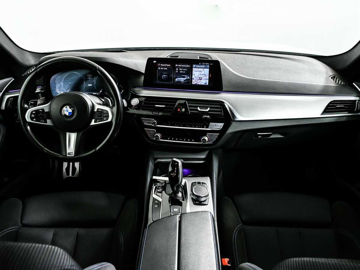 Купить BMW 5 серии 540i xDrive, 2019, 130 000 км, фото №11