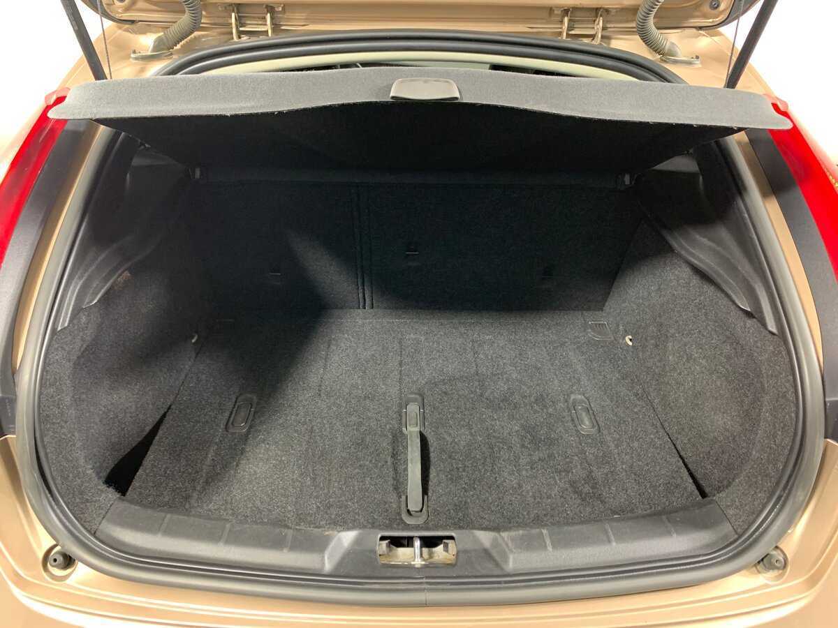 Купить Volvo V40, 2015, 101 225 км, фото №20