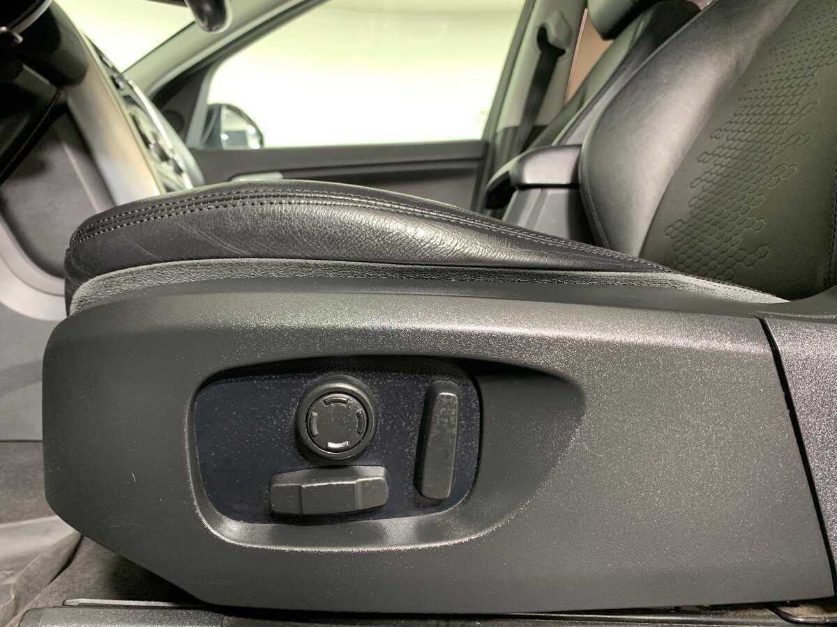 Купить Land Rover Discovery Sport, 2018, 140 567 км, фото №17