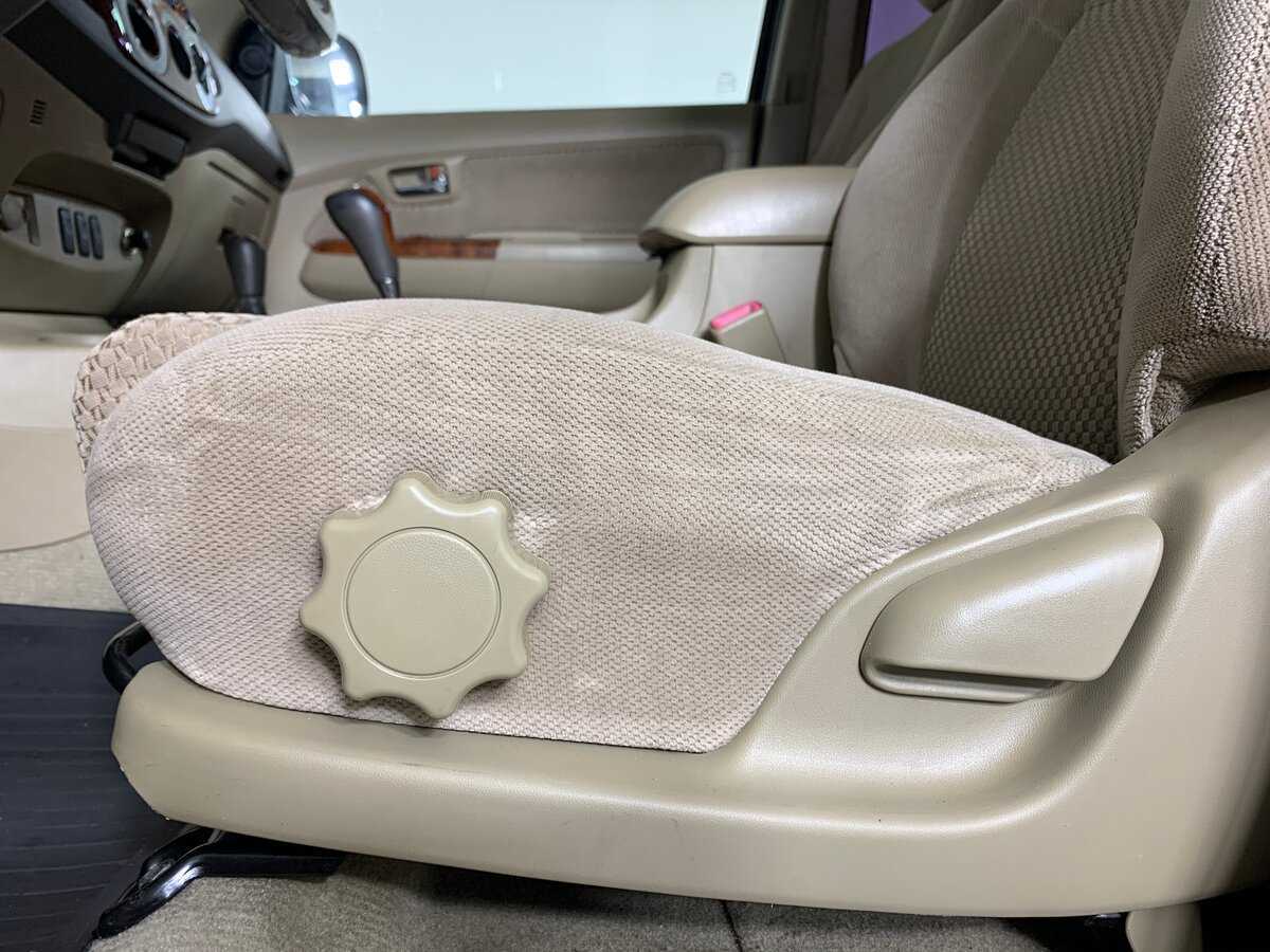 Купить Toyota Fortuner, 2011, 314 544 км, фото №14