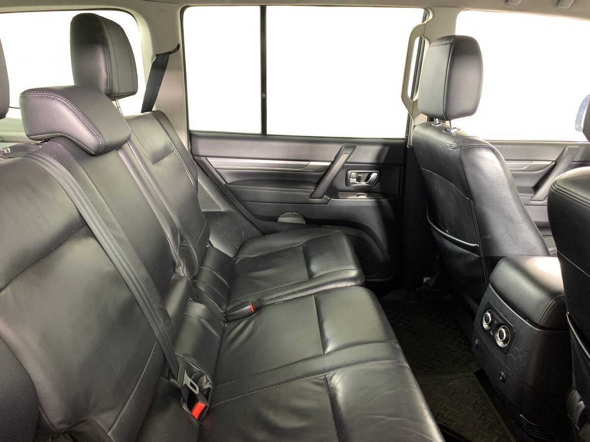 Купить Mitsubishi Pajero, 2011, 305 662 км, фото №16