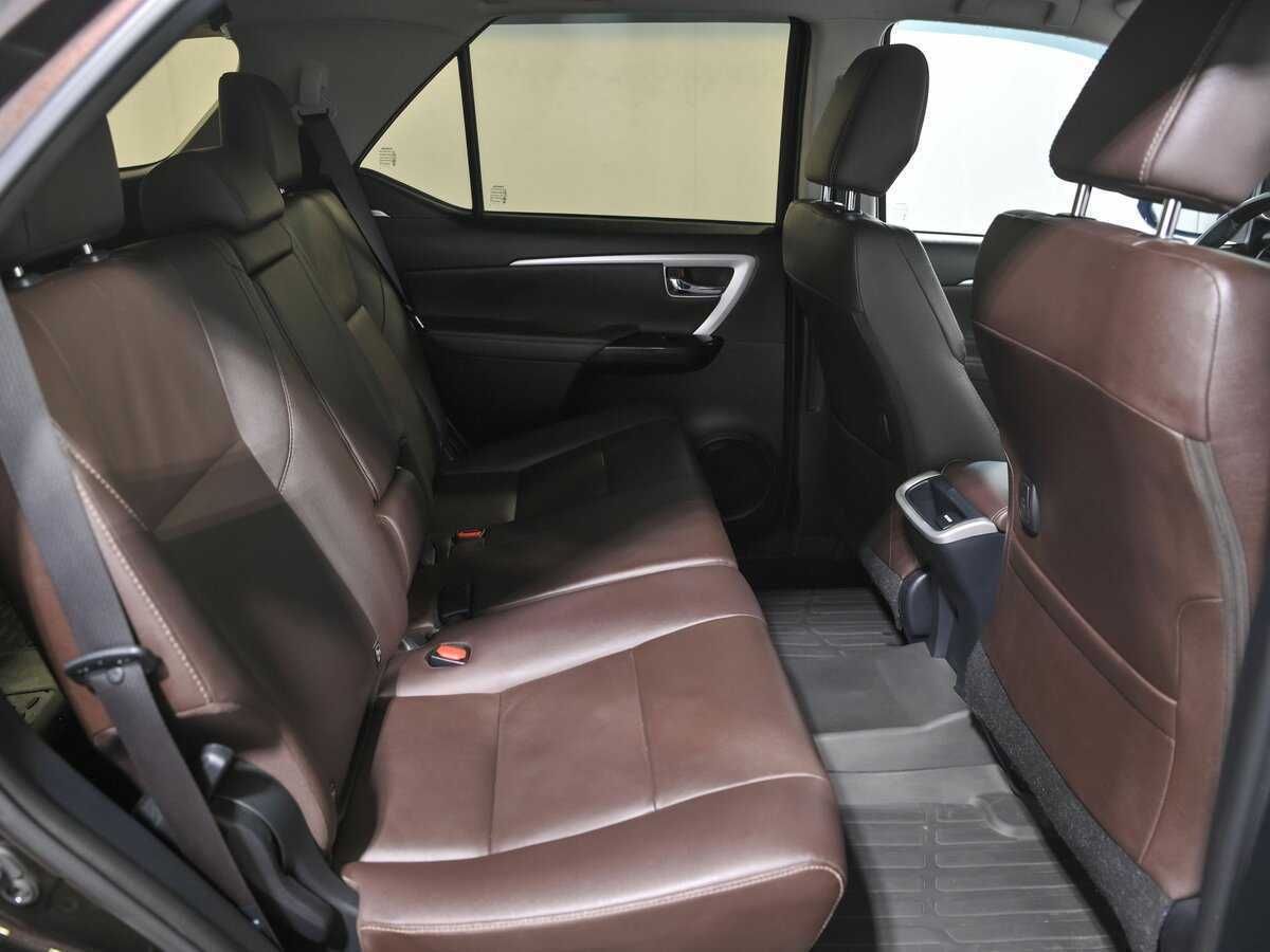 Купить Toyota Fortuner, 2017, 141 050 км, фото №19
