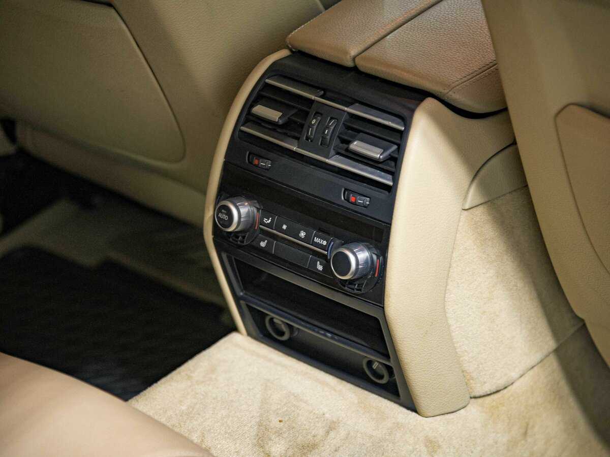 Купить BMW 7 серии 730i, 2011, 145 109 км, фото №17