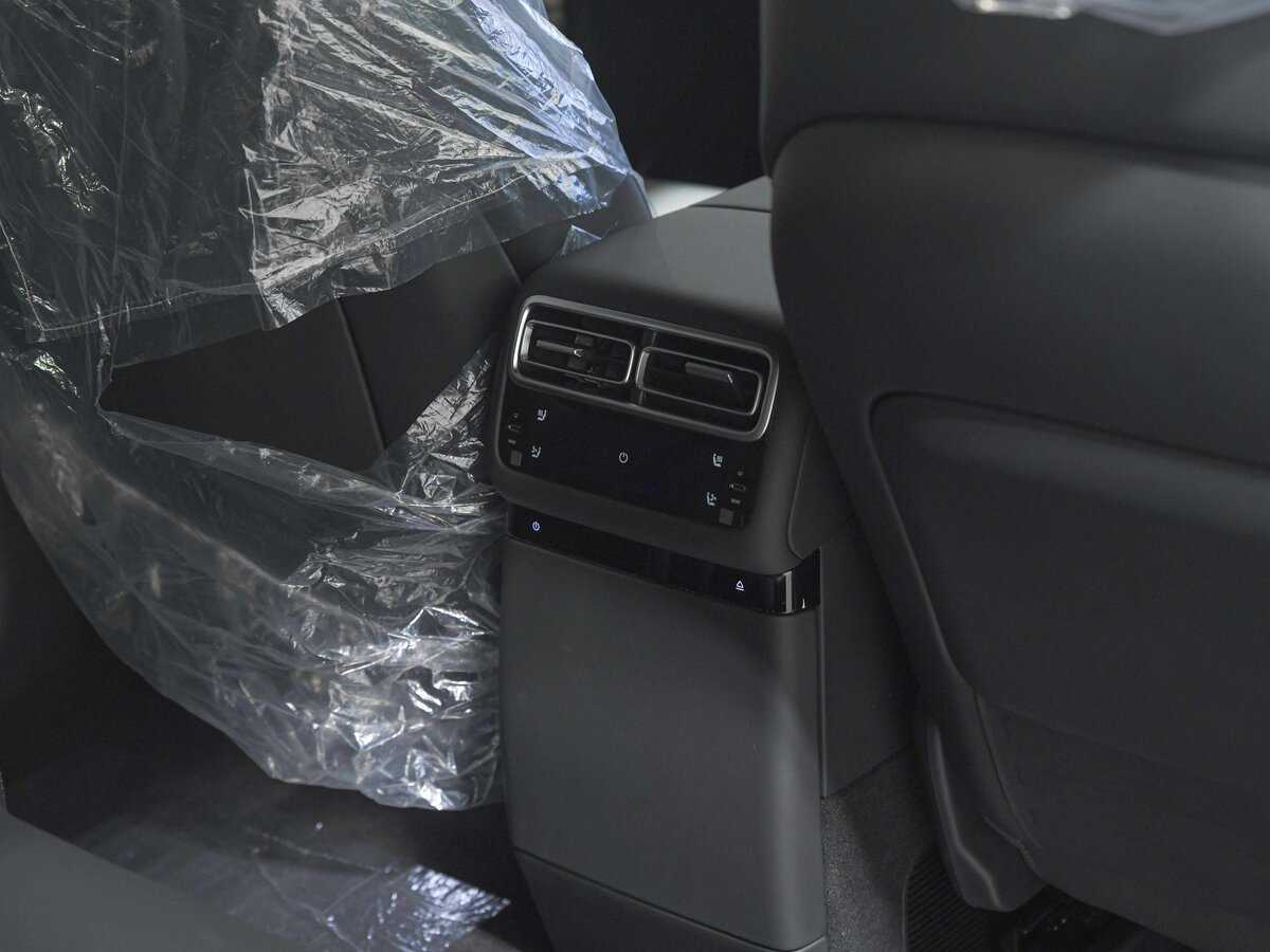 Купить LiXiang L7 42.8 kWh, 2024, 40 км, фото №19