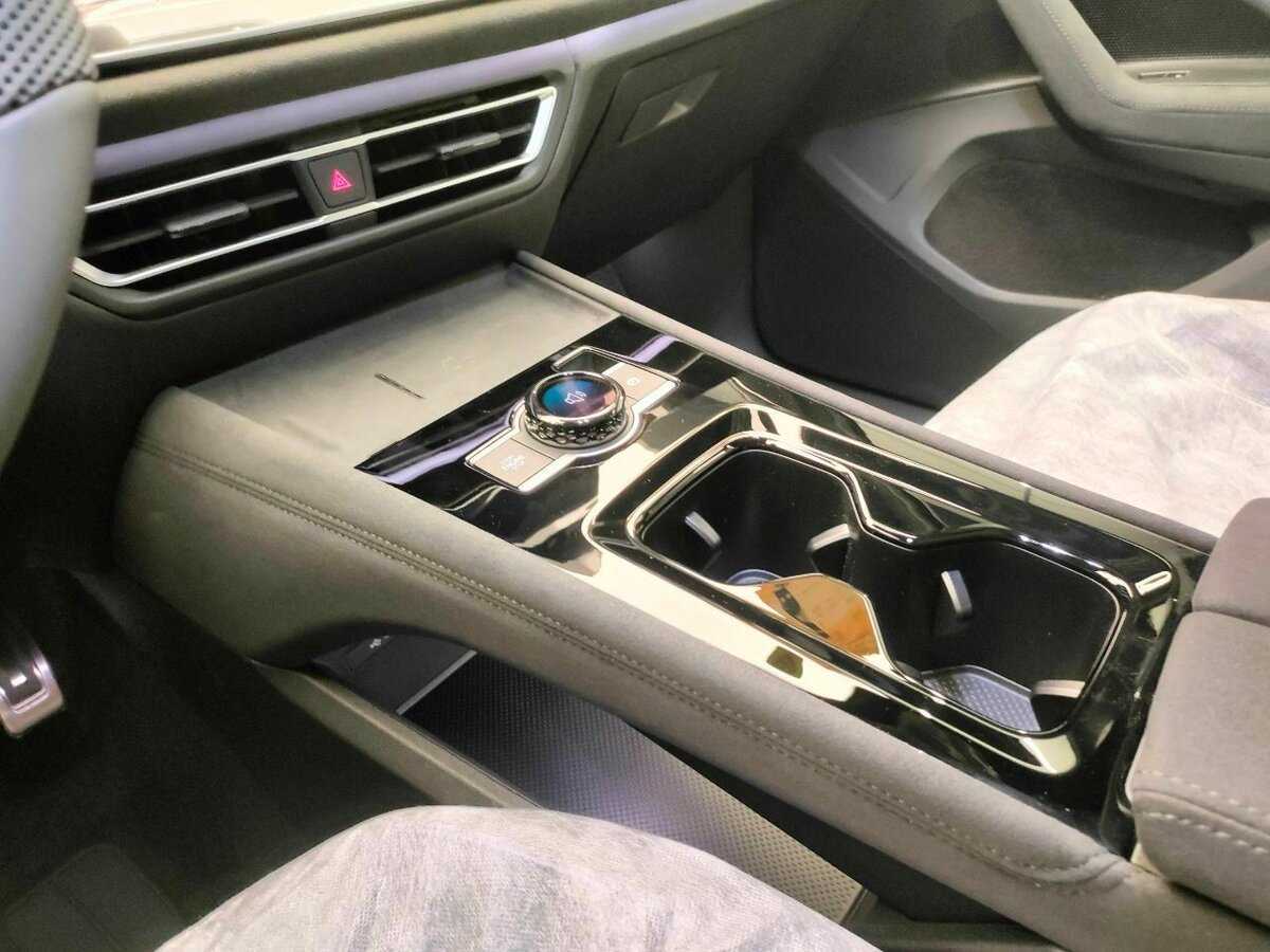 Купить Volkswagen Tiguan L Pro, 2024, 86 км, фото №11