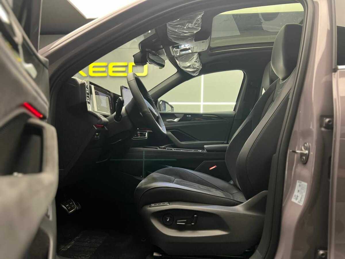 Купить Volkswagen Tiguan L Pro, 2024, 35 км, фото №11