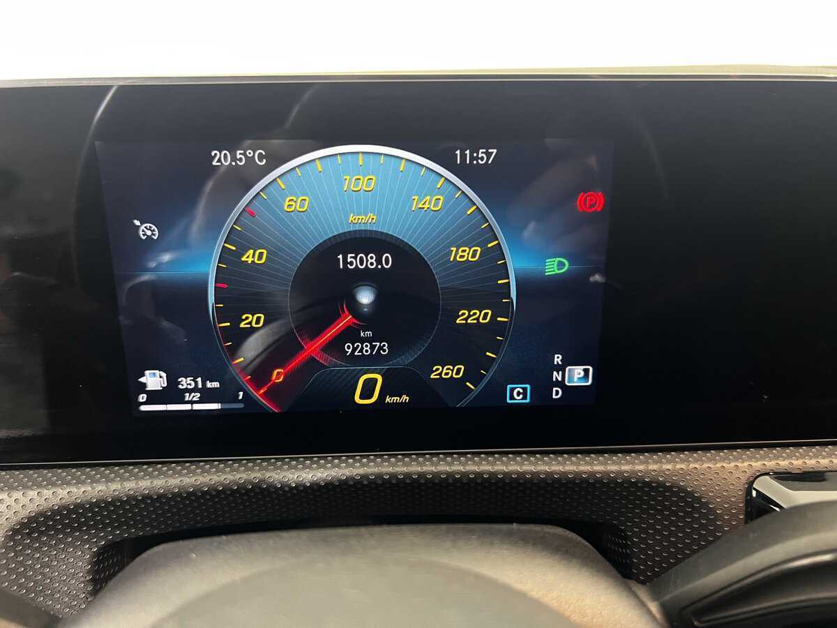 Купить Mercedes-Benz CLA 200, 2020, 92 874 км, фото №11