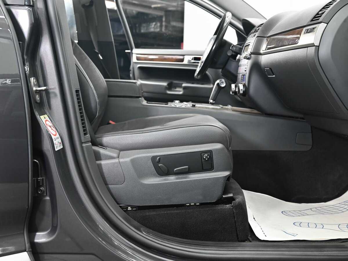 Купить Volkswagen Touareg, 2010, 186 000 км, фото №12