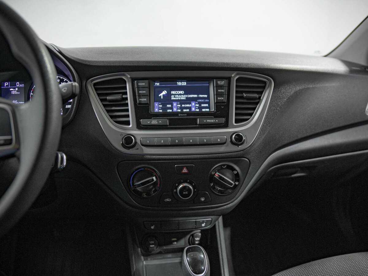 Купить Hyundai Solaris, 2021, 45 059 км, фото №9