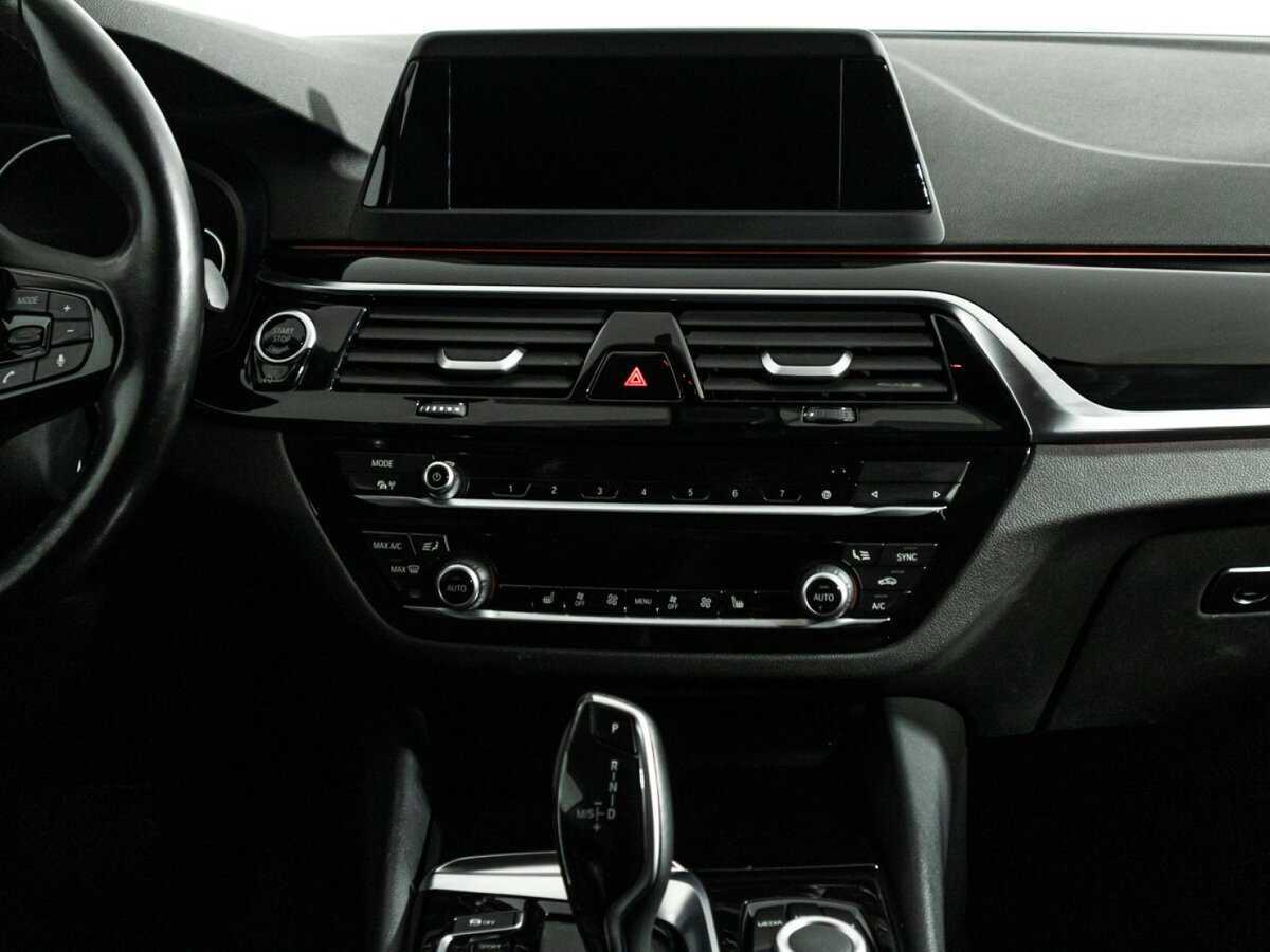 Купить BMW 5 серии 520d, 2019, 113 099 км, фото №14