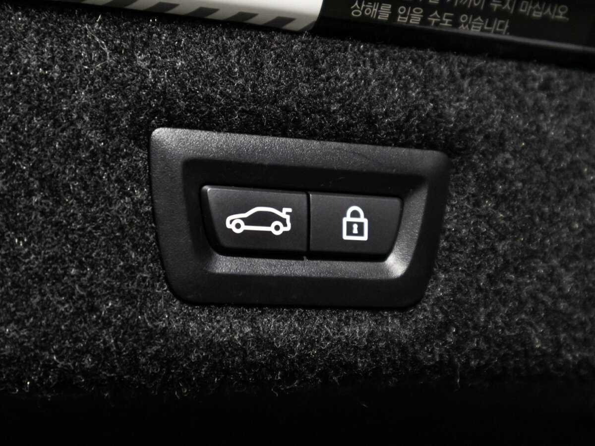 Купить BMW 5 серии 520i, 2019, 91 810 км, фото №14