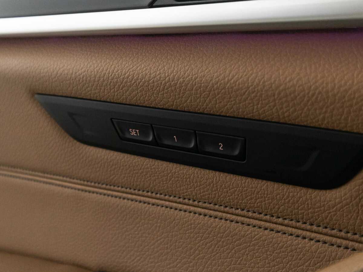 Купить BMW 5 серии 520i, 2019, 91 810 км, фото №17