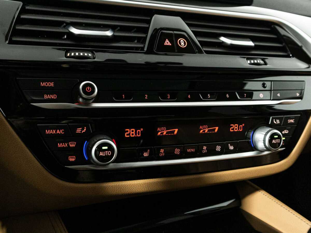 Купить BMW 5 серии 520i, 2019, 91 810 км, фото №21