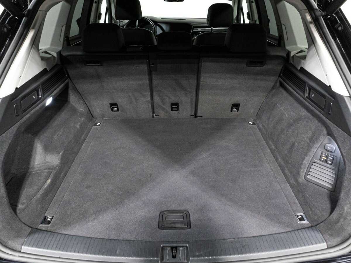 Купить Volkswagen Touareg, 2019, 97 163 км, фото №21