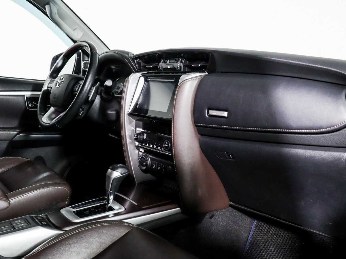 Купить Toyota Fortuner, 2018, 268 350 км, фото №6